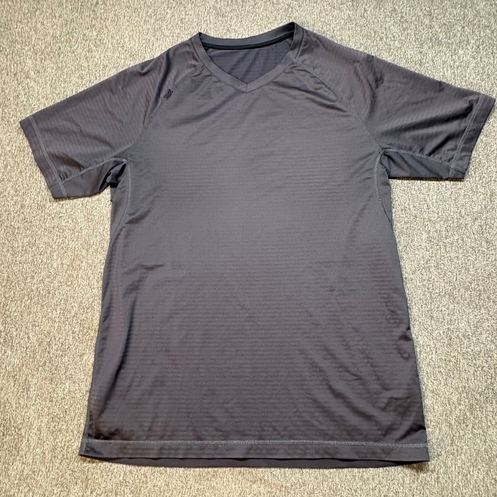 Rhone Reign V-Neck Training Shirt Mens L Gray Short Sleeve Performance Tee